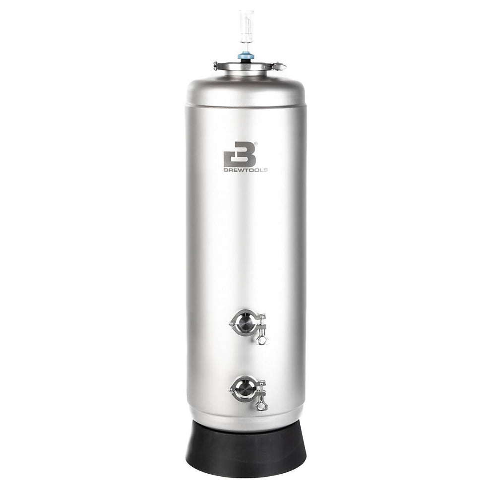 Brewtools MiniUni 50+ Tank med standard tilbehør er en høy, sylindrisk tank i rustfritt stål med to ventiler og svart bunn, som vises mot en hvit bakgrunn.