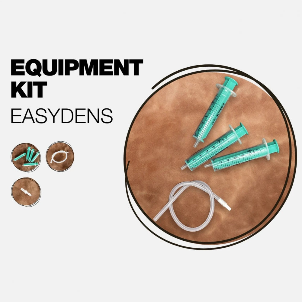 Tre grønne sprøyter og et klart rør på en brun overflate, vist som EasyDens Equipment Kit fra Anton Paar - ideelt tilbehør til digitale densitetsmålere.