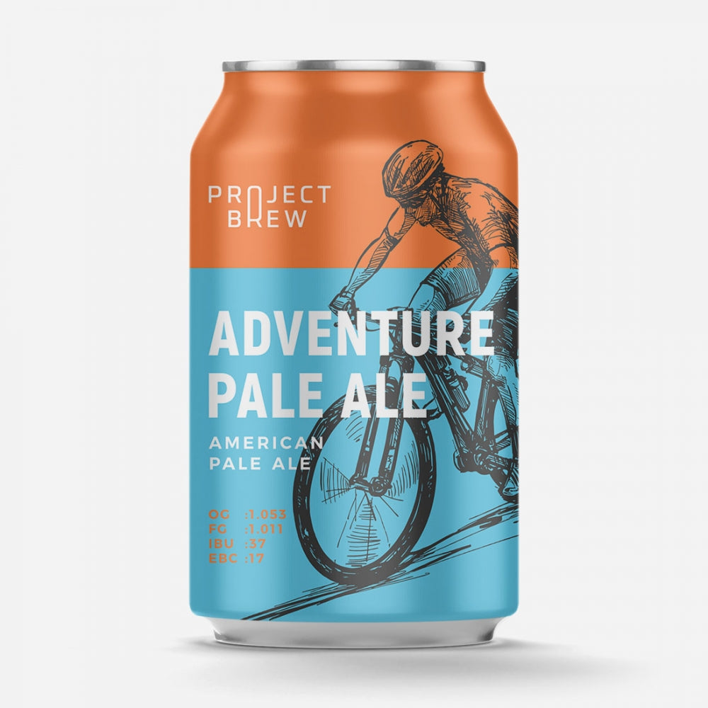 Den oransje og blå boksen til Project Brews Adventure Pale Ale - allgrain ølsett har en syklist, bryggedetaljer i bunnen og Cascade-humle for en sprø avslutning.