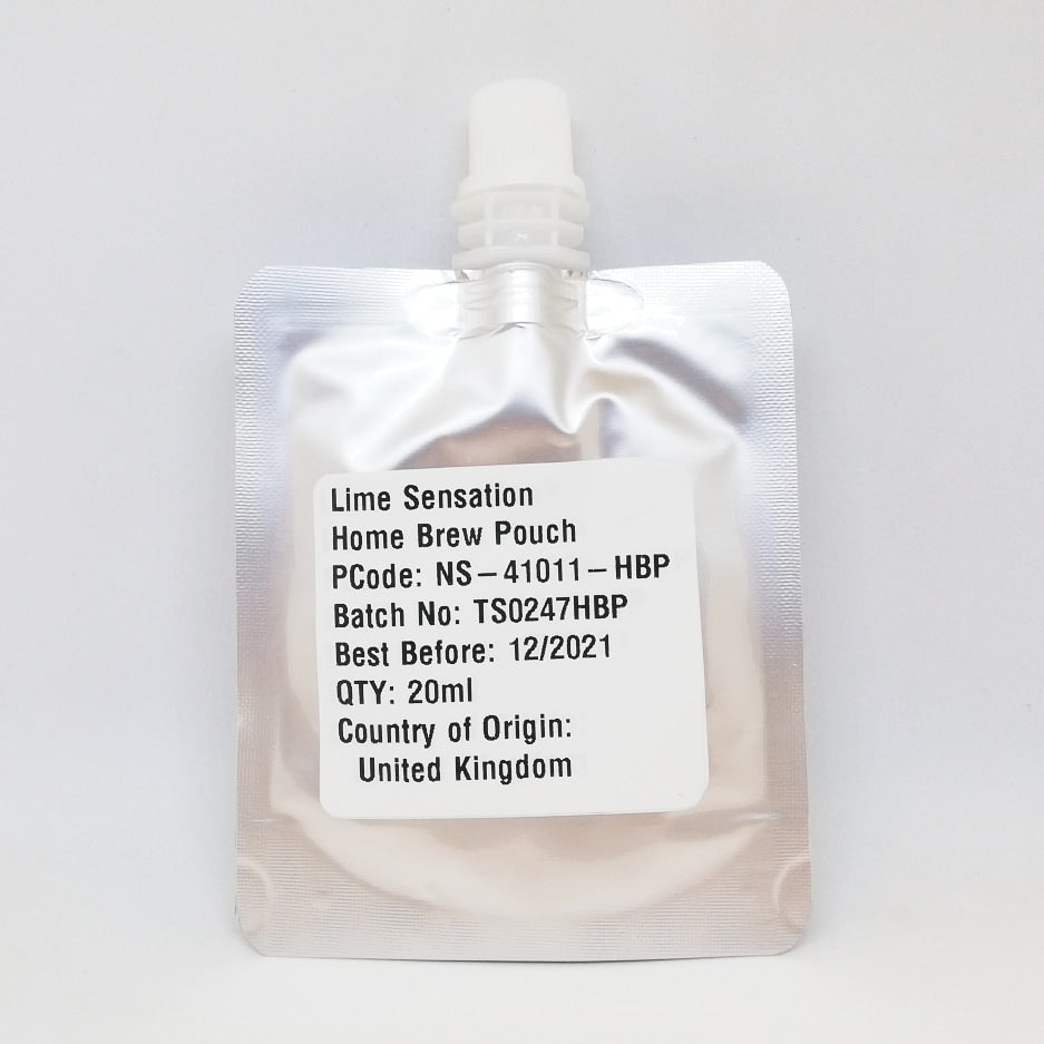 En sølv 20 ml hjemmebryggingspose merket NaturalSensation Lime fruktessens fra Totally Natural Solutions, fra Storbritannia - perfekt for ølentusiaster.