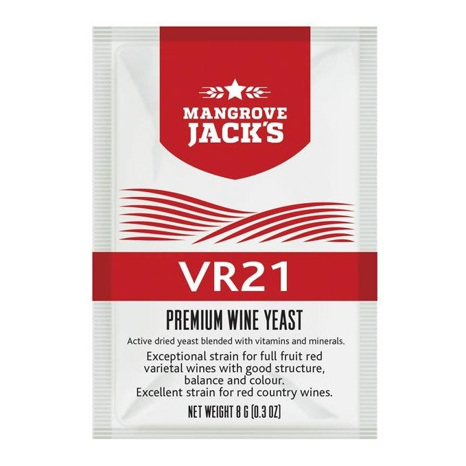 Mangrove Jacks VR21 vingjær for rødvin, 8g, forbedrer mørke fruktnoter. Produktnavn, funksjoner og nettovekt (8g) vises tydelig på forsiden.