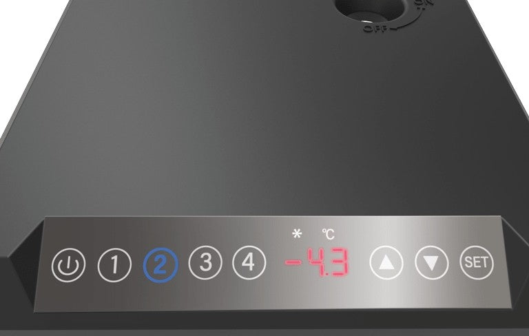 Nærbilde av en Grainfather GC4 Glycol Chiller - Glykolkjøler kontrollpanel som viser -4,3 °C, med intuitive knapper under den blanke overflaten for presis temperaturkontrollgjæring. Merkevare: Grainfather.