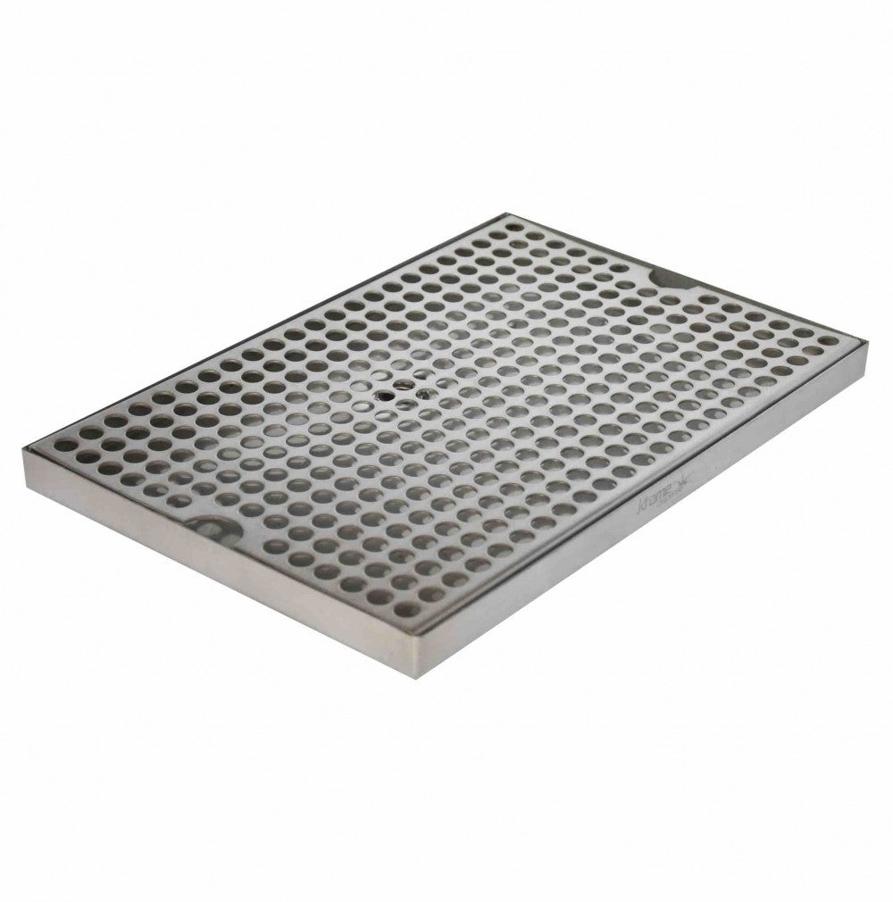 Krome Dispense Drip Tray 30 cm x 20 cm med drenering er et rektangulært brett i rustfritt stål med jevnt fordelte runde hull, vist på skrå mot en hvit bakgrunn.