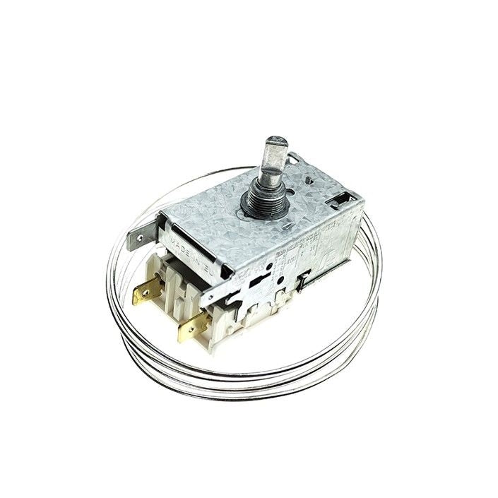 Lindr Termostat for tørrkjøler (RANCO S20026-K50B) har en dreieknapp i metall, elektriske terminaler og en tilkoblet spiralformet sensorprobe.
