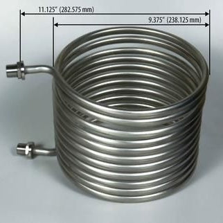 HERMS Coil Small fra Blichmann er laget av rustfritt stål 304 med to beslag og måler 11,125" i høyden og 9,375" i diameter - perfekt for avansert brygging med Blichmann-systemer. Vist opprullet på en vanlig bakgrunn.