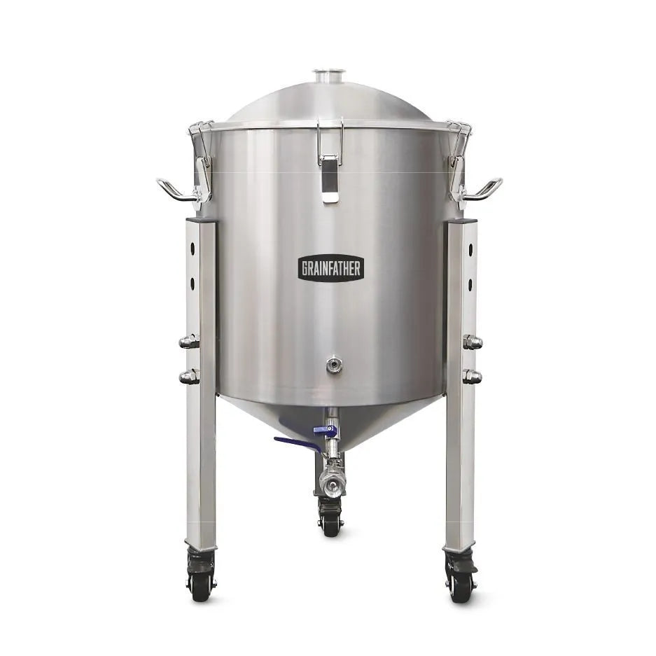 Grainfather SF50 Konisk Gjæringstank fra Grainfather i rustfritt stål, med hjul, håndtak, ventil i bunnen og logo.