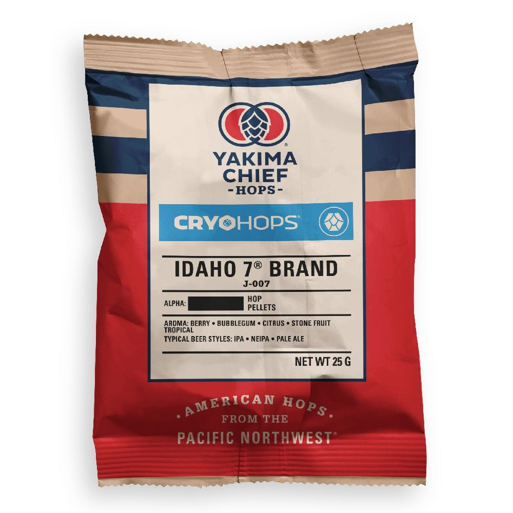 En 25 g-pakke med Yakima Chief Idaho 7 Cryo Hops (21,5 %) med avansert humleprosessering, solgt i en rød, blå og hvit emballasje med merkevare og produktinformasjon.