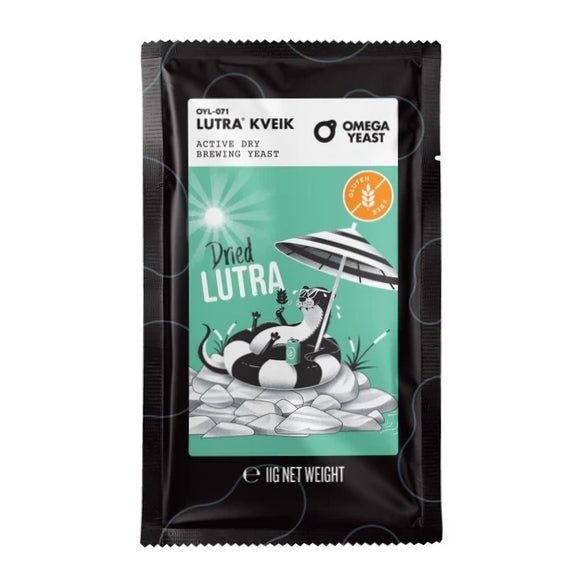 En pakke Omega Yeast Dried Lutra Kveik 11 g, med en illustrert oter som slapper av med en badering og paraply. Merkevare: Omega Gjær. Nettovekt: 11 g.