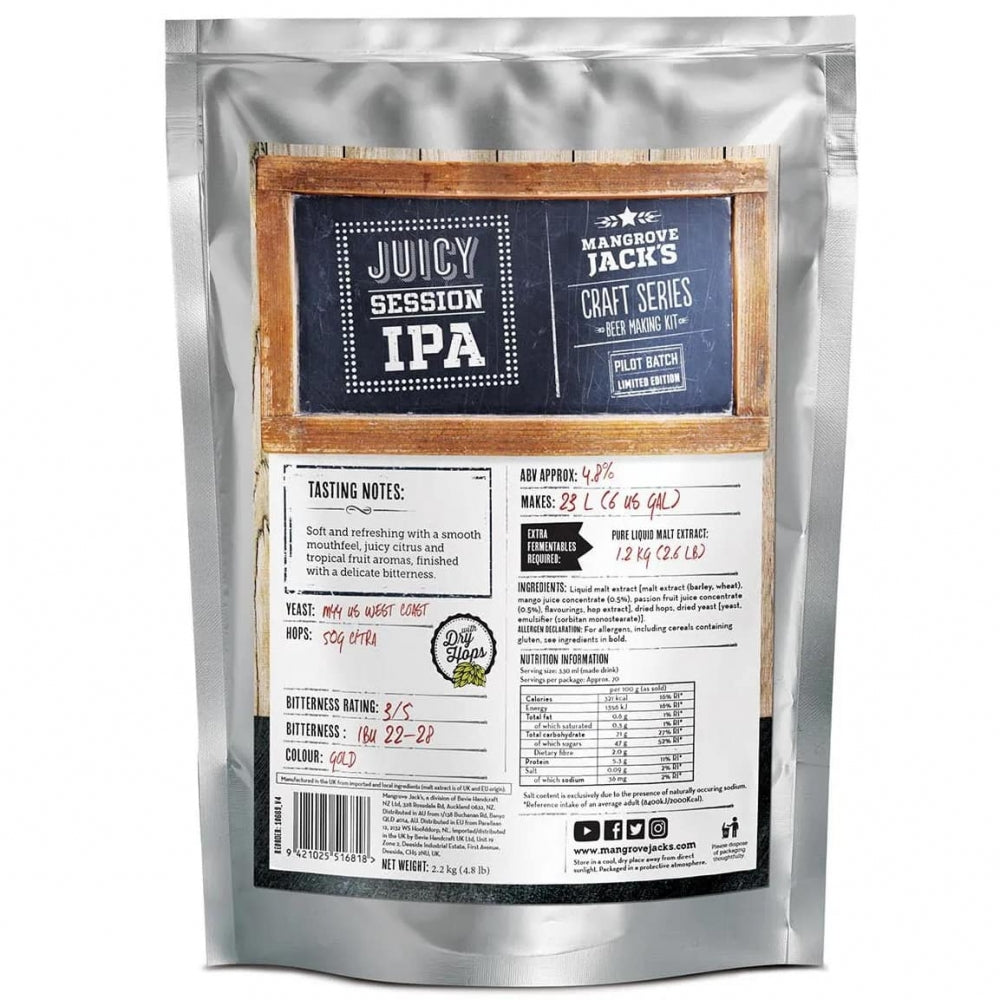 En sølvfarget pose med Mangrove Jack's Craft Series Juicy Session IPA ekstraktsett (2,2 kg) har en etikett med smaksnotater, bryggedetaljer, maltekstraktingredienser og tilberedningsinstruksjoner.