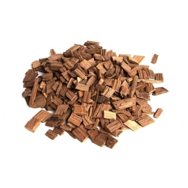 En haug med Brewferm Eikechips fransk medium toastflis, vist på hvit bakgrunn.