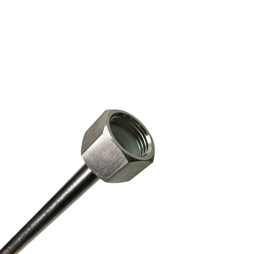 Nærbilde av Keg King 30L Apollo Thermowell - Termobrønn, en kobling i rustfritt stål med sekskantet mutter, vist mot en vanlig hvit bakgrunn.