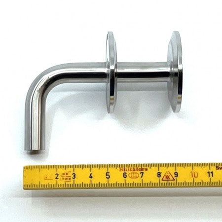Et 1,5" Tri-Clamp Dip Tube / Whirlpool Tube fra Brewshop, laget av rustfritt stål 304 med to flenser, er plassert ved siden av et gult målebånd merket i centimeter.