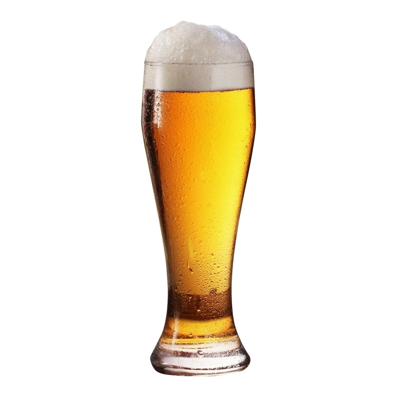 Et høyt glass Sparkling Steel Dortmunder Export lys øl fra Brewolution's allgrain ølsett, med skum og kondens, isolert på en hvit bakgrunn.
