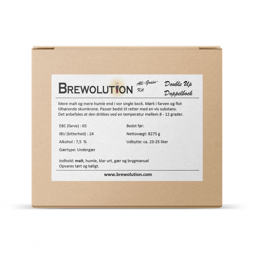 En brun Brewolution-eske med en hvit etikett beskriver Double Up Doppelbock allgrain ølsett, med produktspesifikasjoner og informasjon om nettstedet.