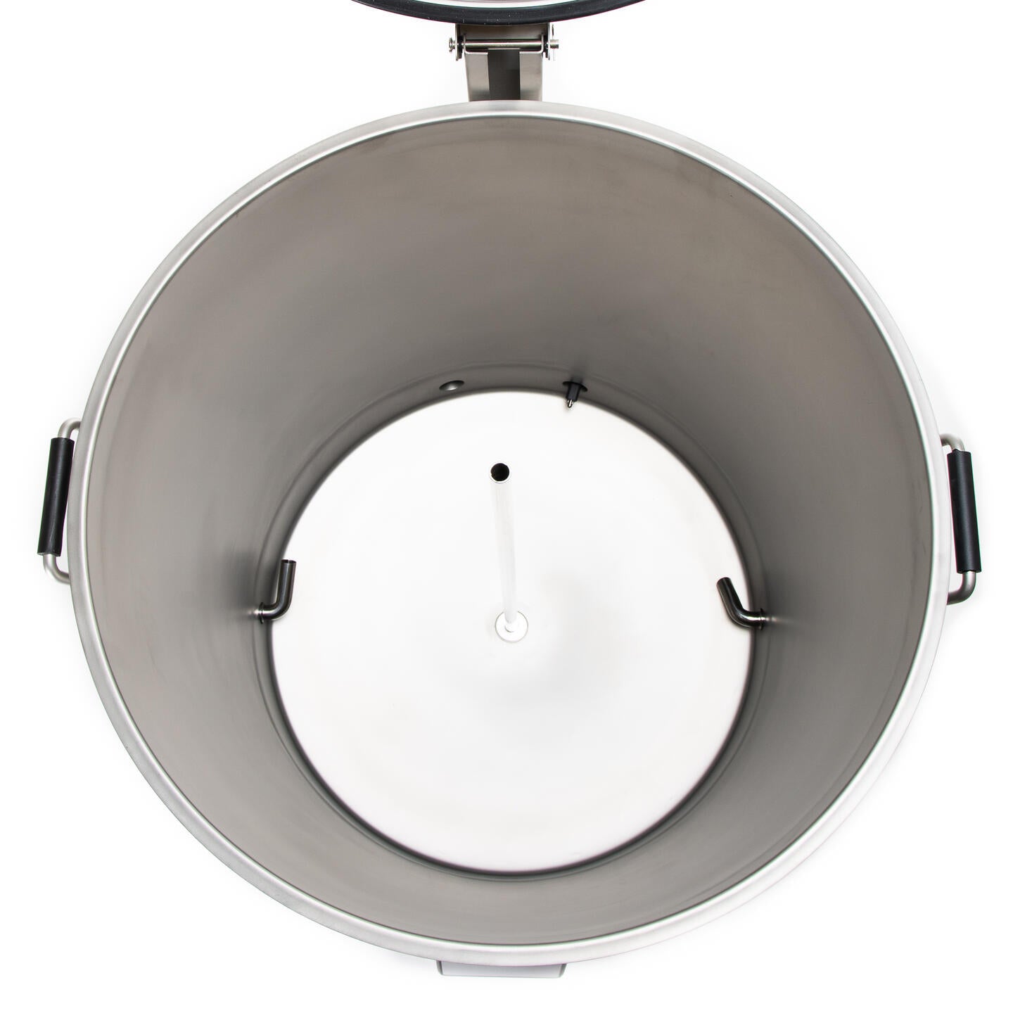 Oversiktsbilde av et tomt Brewtools B180 bryggesystem 2x230 V 6,6 kW | Bryggemaskin med kjele i rustfritt stål, utstyrt med sidehåndtak, et sentralt rør og innvendige kroker.