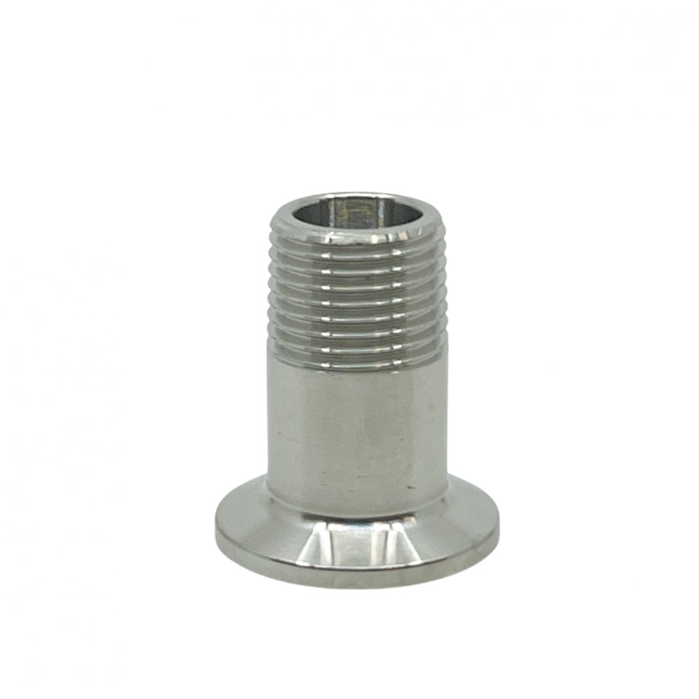 En Brewshop 34 mm Tri-Clamp x 1/2" BSP (hann) gjengeinnsats i rustfritt stål med en bred, flat base er vist stående mot en vanlig hvit bakgrunn.
