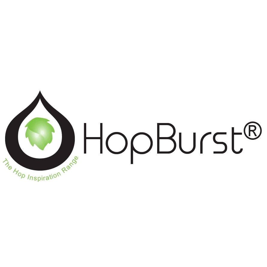 HopBurst Amarillo - 20 ml Homebrew Pouch fra Totally Natural Solutions har en grønn humlekjegle inne i en svart dråpe, med "HopBurst®" og slagordet "The Hop Inspiration Range" i grønt - ideelt for tørrhumling av brygget ditt.