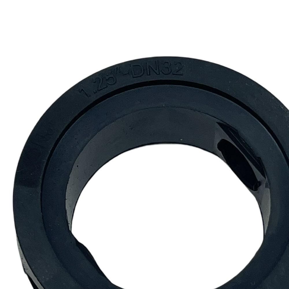 Nærbilde av Brewshop EPDM-pakning DN32 (1,25", dybde 18 mm) for butterflyventilasjon, vist mot en hvit bakgrunn.