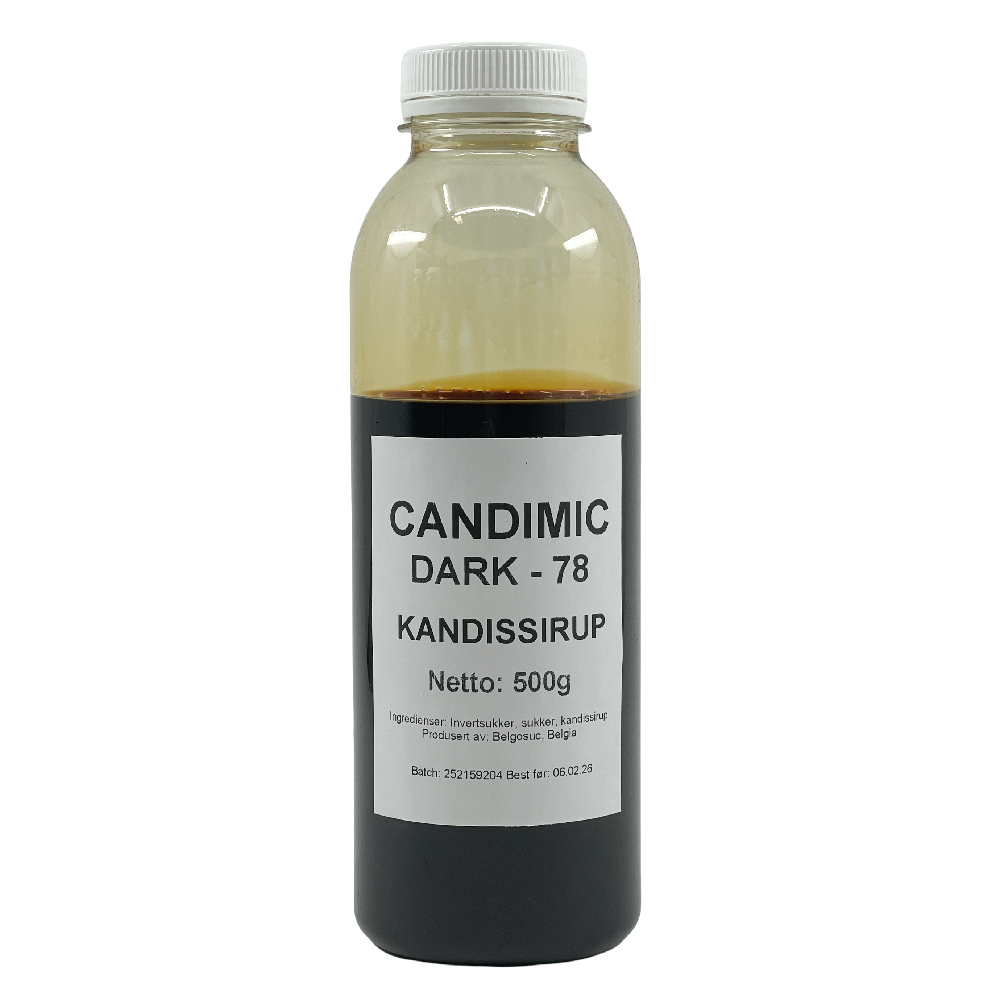 En 500 g klar plastflaske med Belgosuc Candimic Dark-78 Candy Syrup, laget av sukkerroer, ideell til ølbrygging, med hvitt skruelokk og etikett.