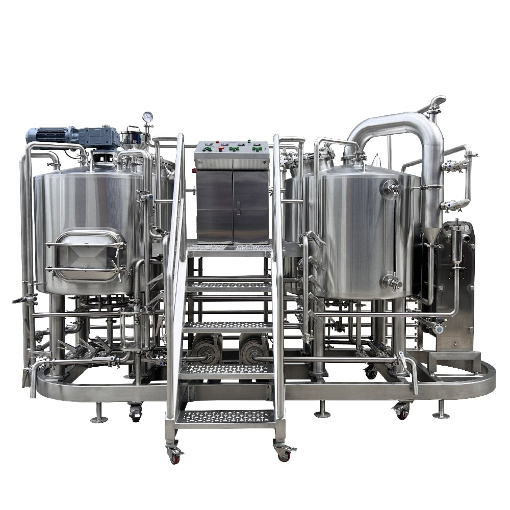 PMG 1500L brygghus har to store tanker i rustfritt stål, en PLS-styring og en sentral adkomsttrapp, ideelt for bryggeri- eller drikkevareproduksjon.