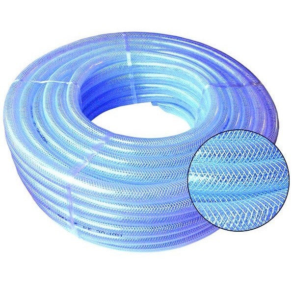 Bildet viser en opprullet, gjennomsiktig blå Deutsch & Neumann PVC trykkslange armert 1/4" ID (6 mm) med et nærbilde av nettingforsterkningen, som viser holdbarheten og den høye trykkmotstanden for CO2 ved opptil 25 bar.