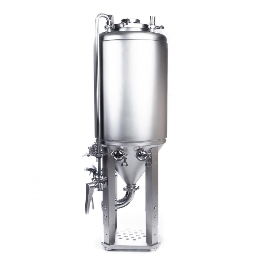 Brewtools F80 Unitank fra Brewtools, en fermenter i rustfritt stål med ventiler og stativ, ideell for brygging eller hjemmegjæring, er vist mot en vanlig hvit bakgrunn.