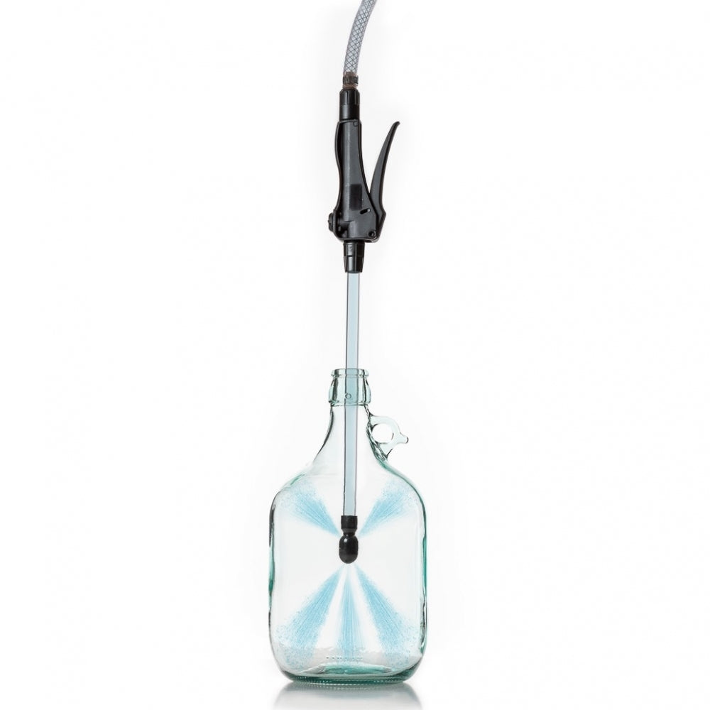 Enolandia Easy Washer Bottle Mini, 35 cm Multijet har et avtrekkerhåndtak som sprayer rengjøringsmiddel inn i glassflasker for effektiv vask.