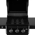 Napoleon Freestyle 365, sort Gassgrill er en kompakt gassgrill med åpent lokk, rene grillrister, tre betjeningsknapper foran og rustfrie hovedbrennere for varig ytelse.