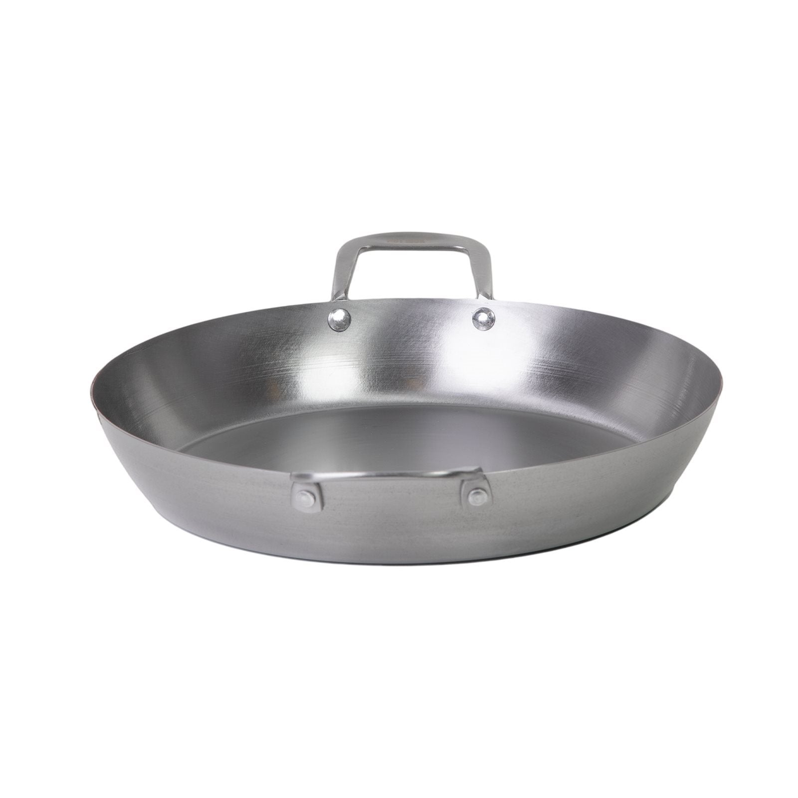 HotWok Paellapanne, 30 cm, er en slitesterk, rund karbonstålpanne med rette sider og to håndtak - ideell til bruk som paellapanne eller HOT WOK. Fotografert på hvit bakgrunn.
