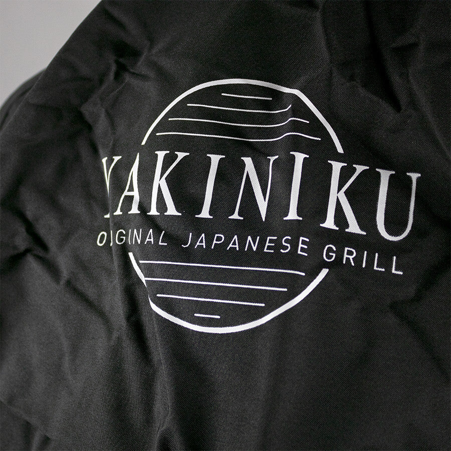YAKINIKU Grilltrekk til LARGE Kamado: Svart trekk med hvitt, sirkulært Yakiniku Original Japanese Grill-logo - perfekt til din LARGE Kamado.