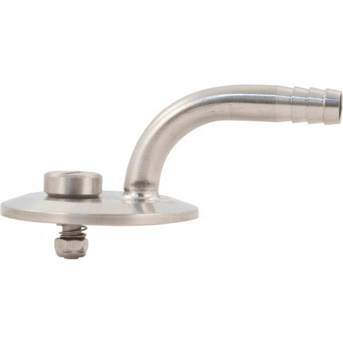 Nærbilde av Ss Brewtech Pressurized Transfer Fitting 1,5" Tri-Clamp, laget av rustfritt stål 304, med buet rørdesign og flens festet med en bolt og mutter.