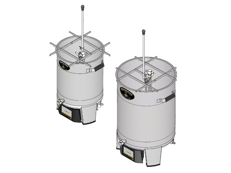To vertikale, sylindriske Speidel KEG-CIP BM-tanker med tverrstagede topper, kontrollpaneler i bunnen og antenner - perfekte som fatvaskere for Speidel Braumeister.