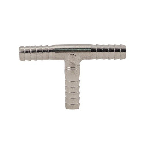 Brewshop CO2 T-stykke 1/4" er en T-formet slangekobling i metall laget av 304 rustfritt stål, med riflet 1/4"-ende for tilkobling av tre slanger.