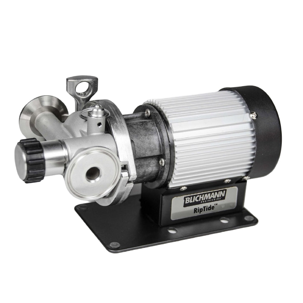 Blichmann Tri-Clamp RipTide Brewing Pump fra Blichmann har en svart monteringsbase og et riflet motorhus som er ideelt for overføring av væsker i bryggeapplikasjoner - perfekt for alle seriøse hjemmebryggingsoppsett.