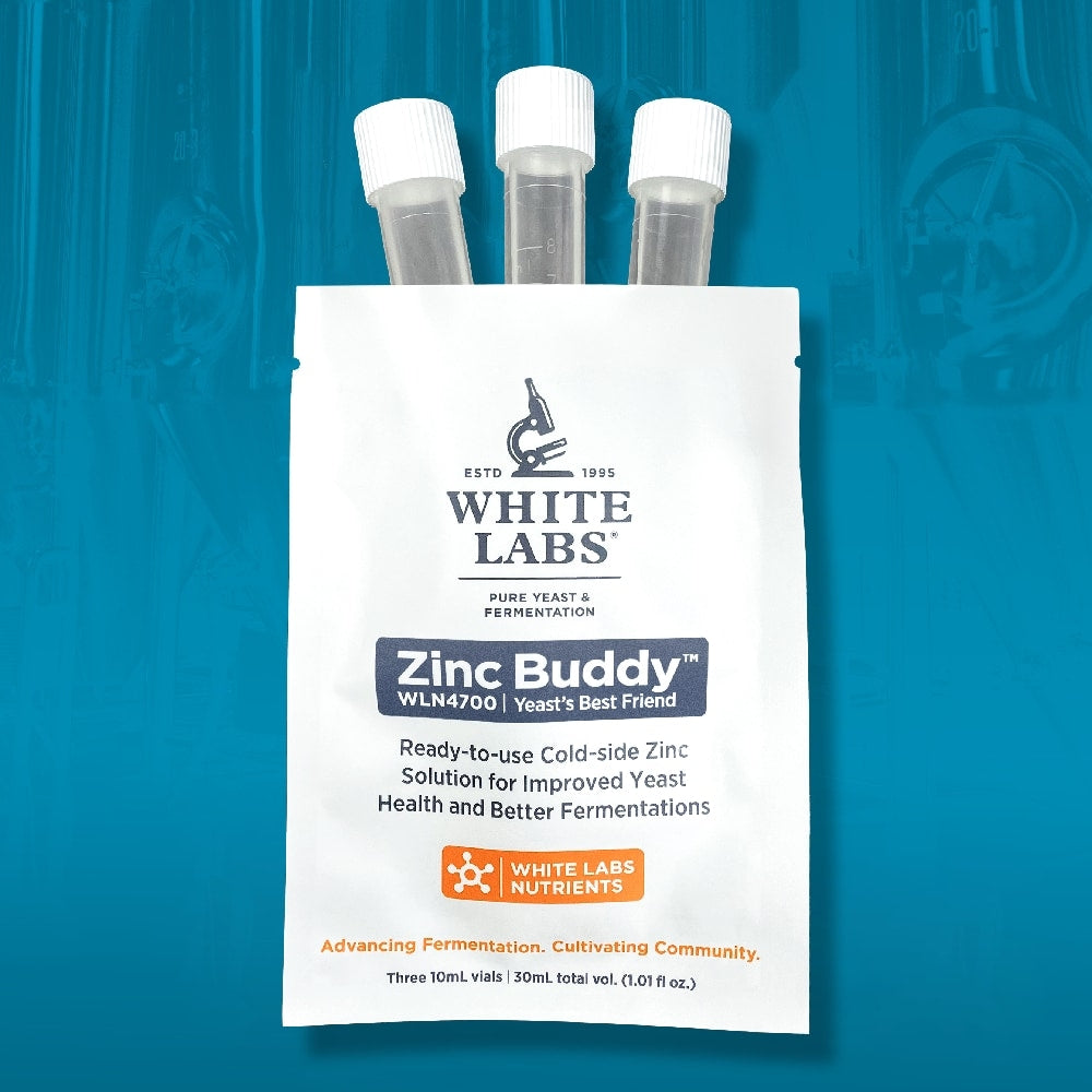 White Labs WLN4700 Zinc Buddy Gjærnæring (3 x 10 ml) er en pakke med tre små hetteglass i plast med blå bakgrunn - perfekt for hjemmebrygging.