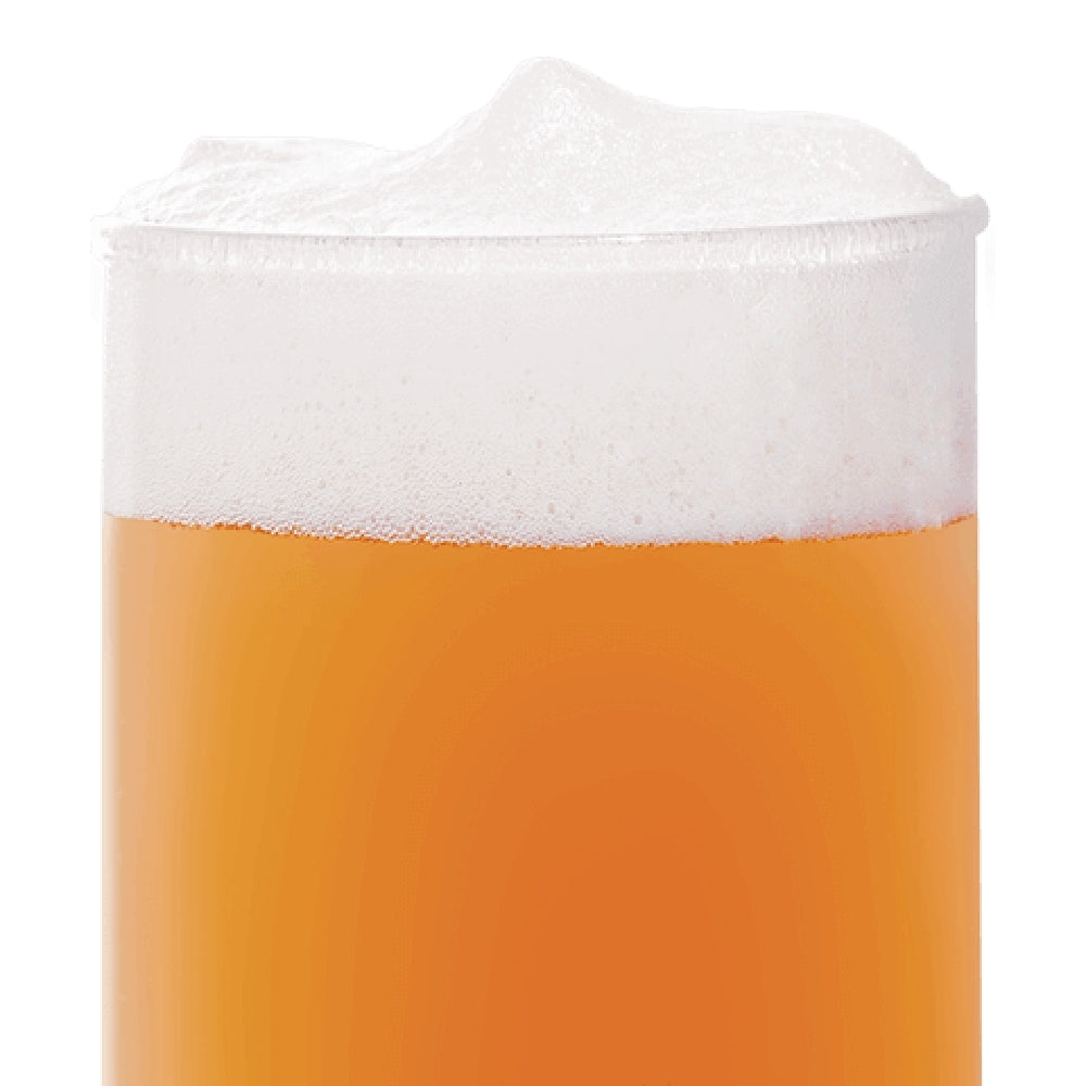 Nærbilde av et glass fylt med gyllent øl, brygget med BEST Vienna Malt (8-10 EBC) 100G fra Bestmalz, toppet med et tykt, skummende hvitt skum.