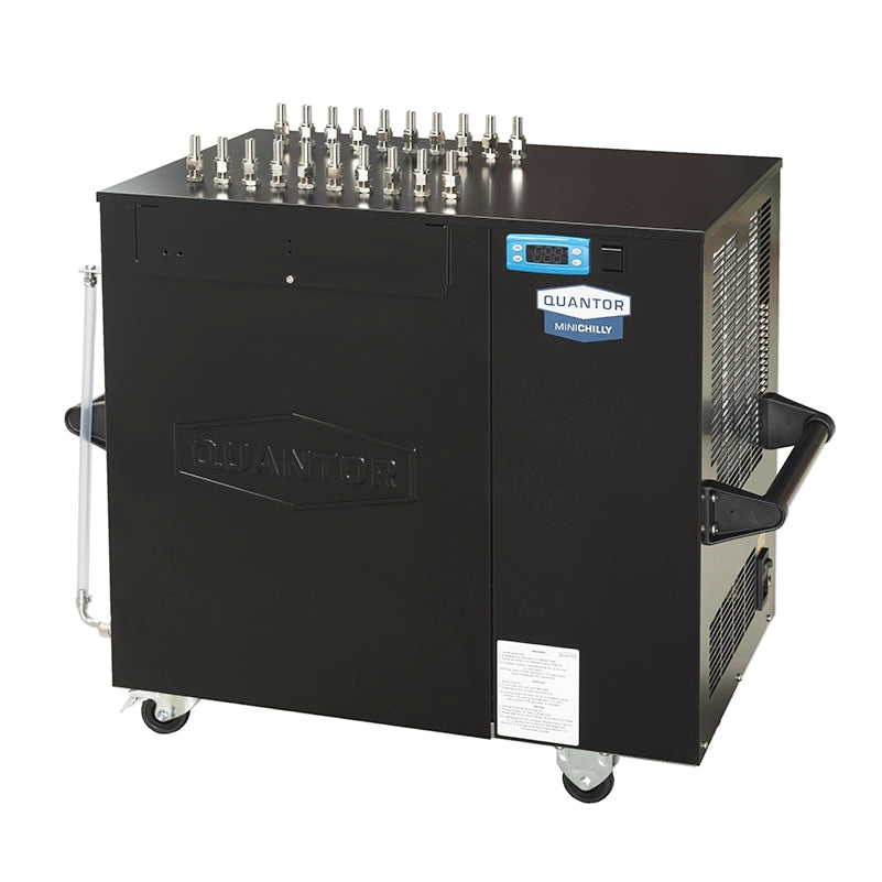 Quantor MiniChilly 17 SB Compatible Black Glykolkjøler 1,7KW (2.21HP) fra Quantor er en mobil enhet med metalldyser, digitalt display og sidehåndtak - ideell som kjøleenhet for små bryggerier.