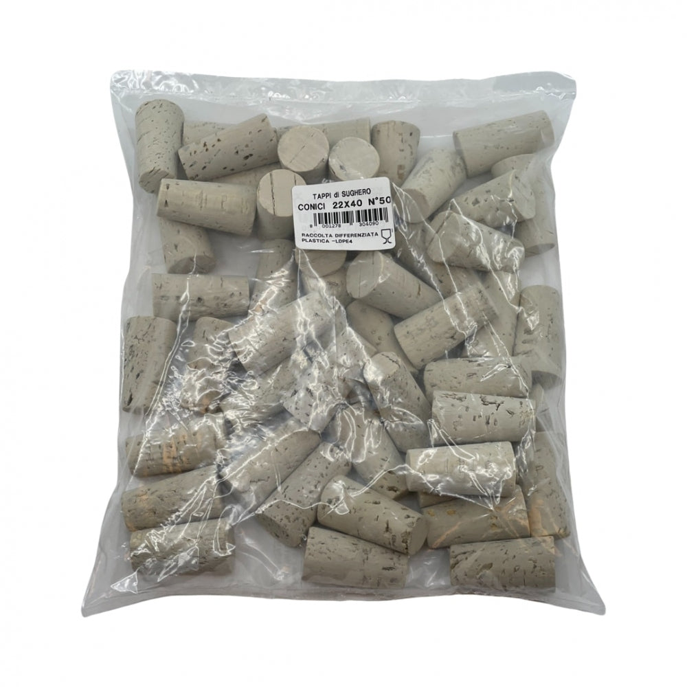 En gjennomsiktig plastpose inneholder 50 Enolandia Konisk vinkork 22 x 40 mm vinkork, hver i lys farge og størrelse 22x40 mm, med en hvit strekkodeetikett på forsiden.