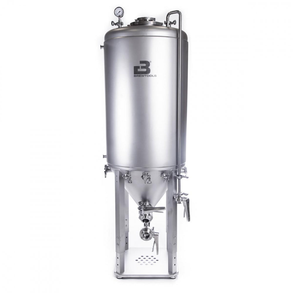 Brewtools F300 Unitank er en konisk fermentertank i rustfritt stål med flere ventiler og målere, som står oppreist på fire ben og har Brewtools-logo på forsiden.