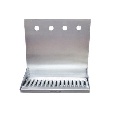 Krome Dispense Shank Mounted Drip Tray for 4 kraner har et slisset brett for drenering, tre sirkulære monteringshull, måler 36 cm bredde og 15 cm dybde for god oppbevaring, og er laget av 304 rustfritt stål.