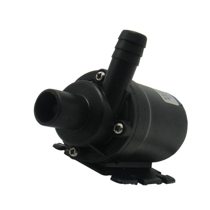 Project Brew Nedsenkbar Pumpe 12V, 800 L/T med 1/2" slangenippel er en svart plastpumpe med to slangekoblinger og monteringsbase, perfekt for temperaturkontroll eller glykolkjøler, vist på en hvit bakgrunn.