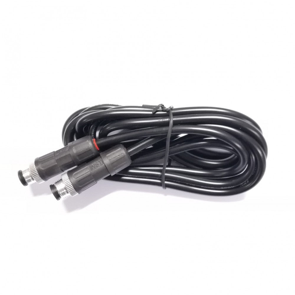 Grainfather Conical Fermenter 2 Meter Power Cord (Strømkabel) er en svart kveilet kabel med to kontakter, hver med en metallspiss og svart plastkapsling, festet i midten med et snurrbånd. Merkevare: Grainfather.