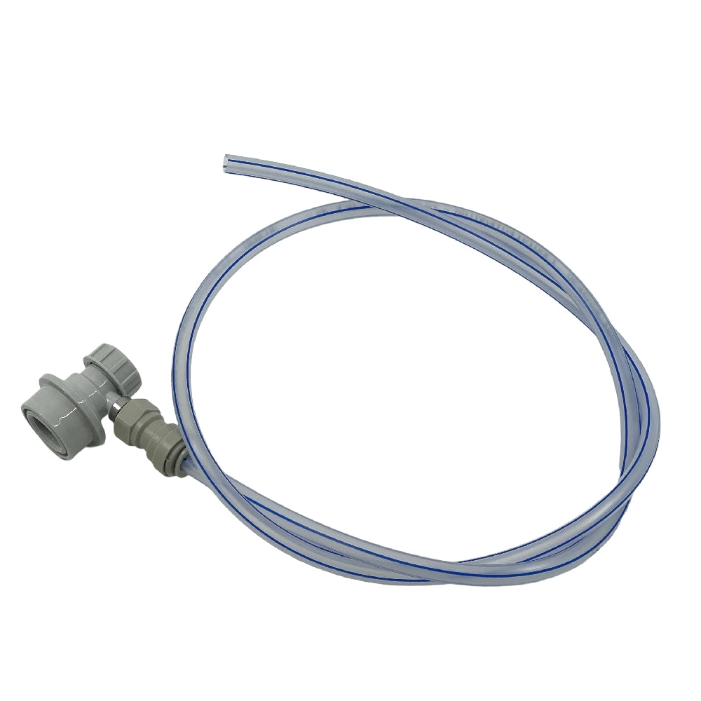 A Pushfit CO2-slangesett med 5/16" LDPE blå stripet slange - ball lock, with two connectors, is coiled in a loose loop on a white background.