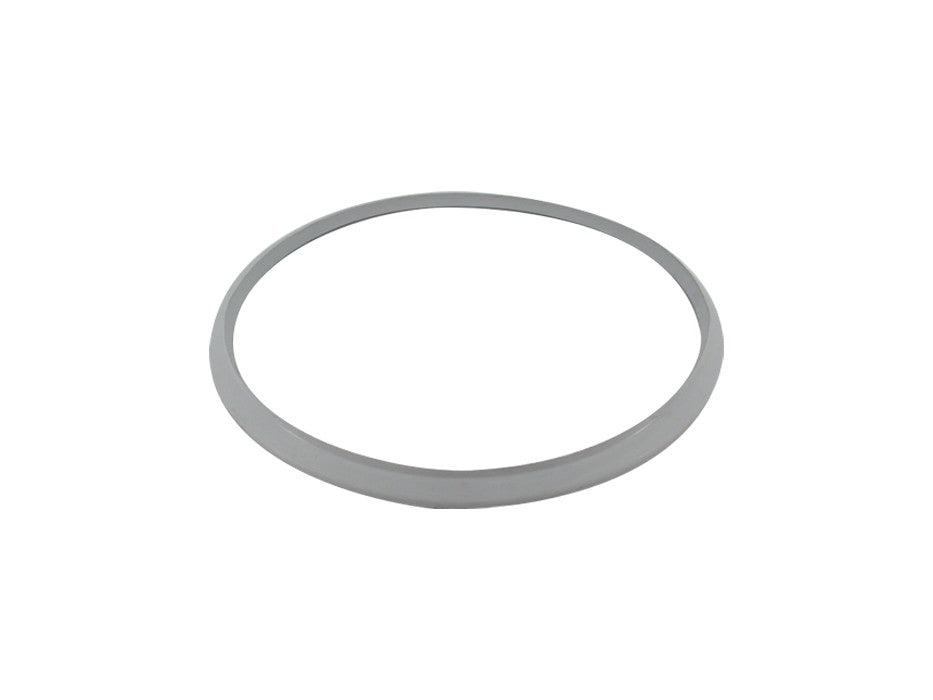 En glatt, rund metallring fra Speidel, vist på hvit bakgrunn - perfekt som Silikonpakning til Speidel Braumeister 50L avtrekkshatt.