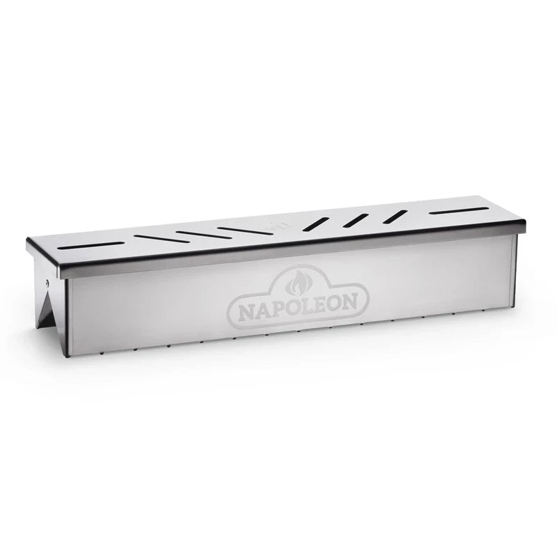 Napoleon Sear Plates Smoker Box - røykeeske i rustfritt stål med slisset lokk og den ikoniske Napoleon-logoen. Ideell for å tilsette røyksmak til grillretter på gassgrillen.
