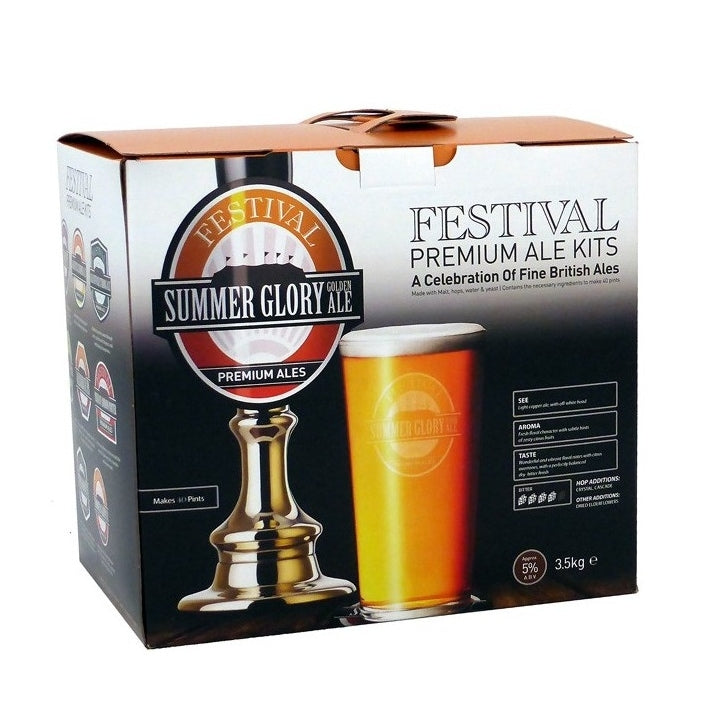 Festival Summer Glory Golden Ale 3,5 kg Ekstraktsett-boksen har bilder av en ølkran, en pint med ale og produktinformasjon - noe som gjør den ideell for hjemmebrygging av autentisk britisk golden ale.