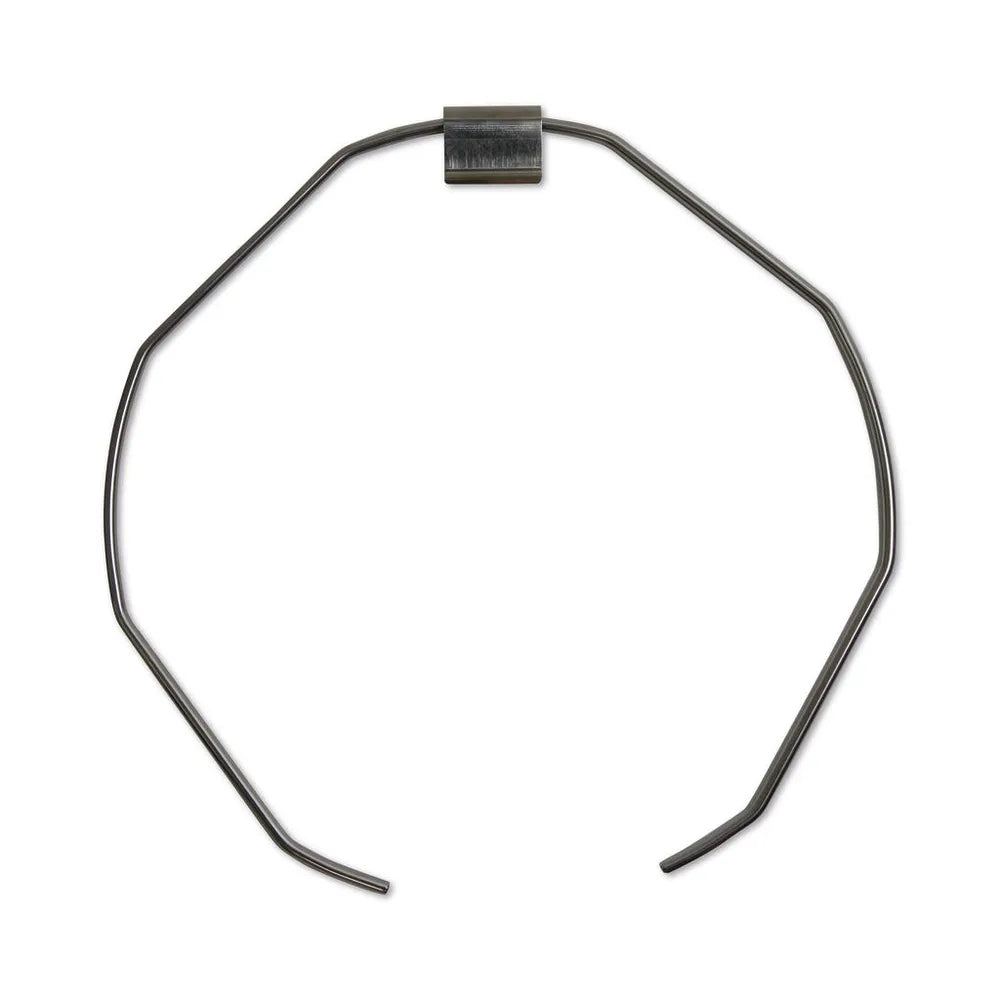 Grainfather G30 Support Ring & Support Ring Retainer fra Grainfather er en åttekantet metallklemme med en sylindrisk toppkontakt, utformet for å holde runde gjenstander sikkert på plass.