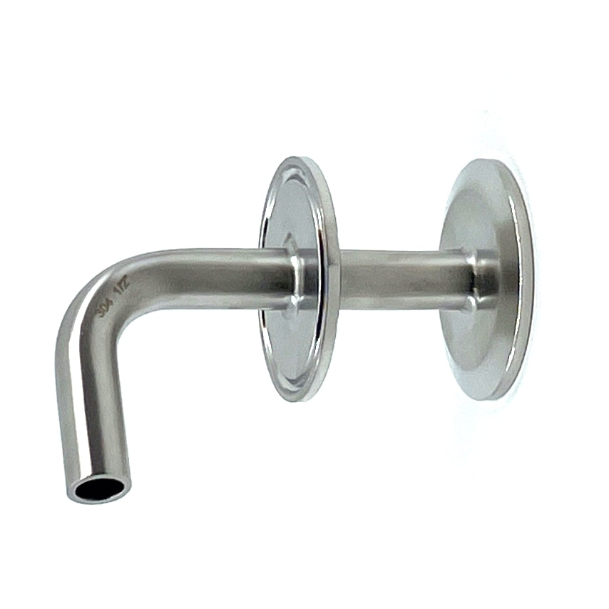 Brewshop 1,5" Tri-Clamp Dip Tube / Whirlpool Tube, laget av rustfritt stål 304 med en 90-graders bøy og to sirkulære flenser, er vist mot en hvit bakgrunn.