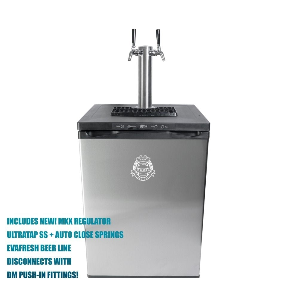 Keg King FasTap Edition KegMaster Series XL Kegerator har tappekraner, en finish i rustfritt stål, dørlogo og tilbehørsliste - perfekt for servering av øl fra fett hjemme.