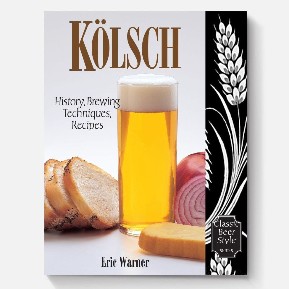 Brewshops bokomslag til "Kölsch: History, Brewing Techniques, Recipes" viser et glass Kölsch-øl, brød, ost og rødløk med hvetegrafikk - en innbydende hyllest til Tysklands klassiske ølstil og dens unike bryggetradisjon.